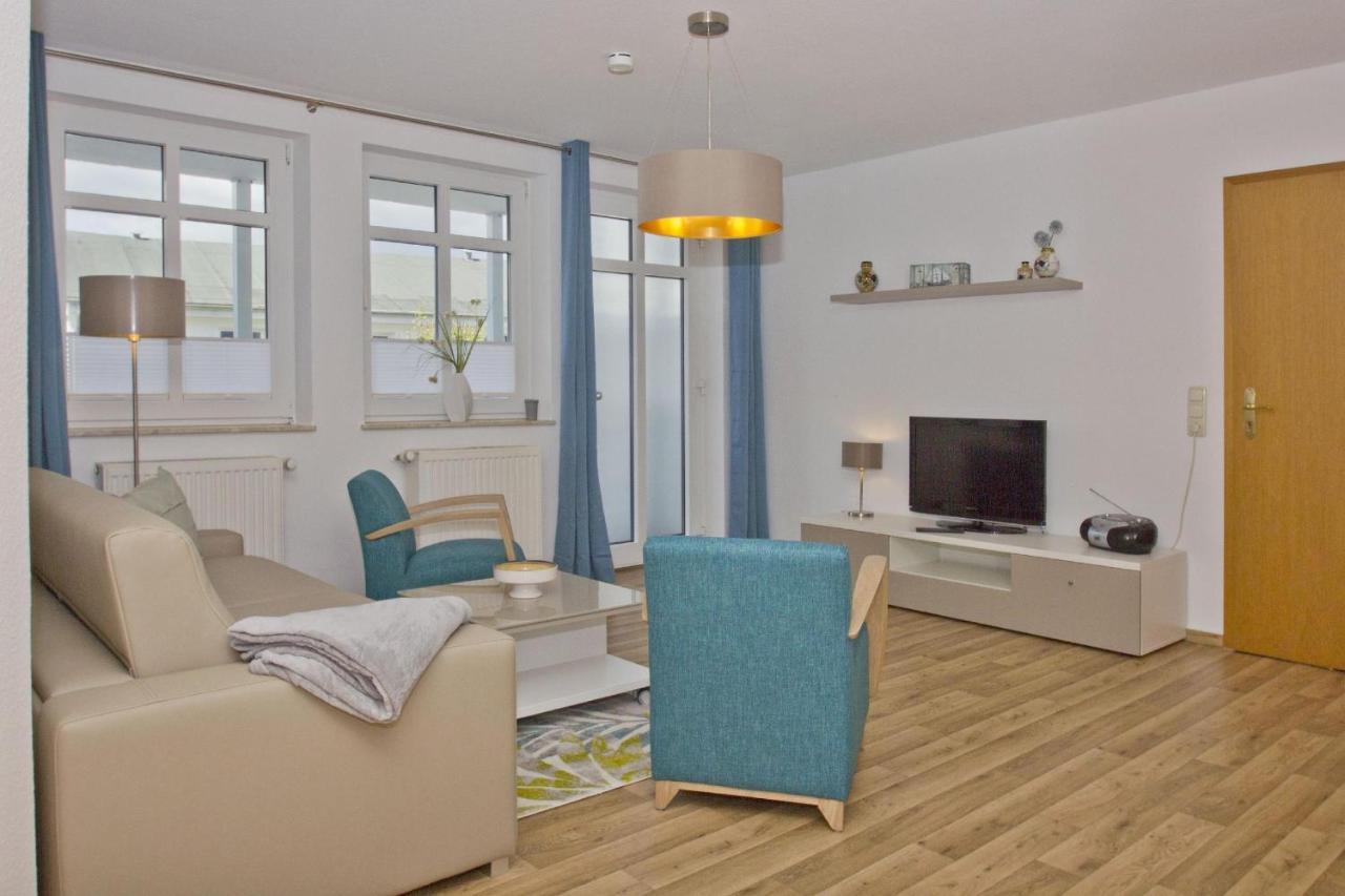 Ferienwohnung Mit Balkon, Gratis Nutzung Vom Ahoi Erlebnisbad Und Sauna In Sellin - Haus Strandeck Fewo 07 Goehren  Exterior foto